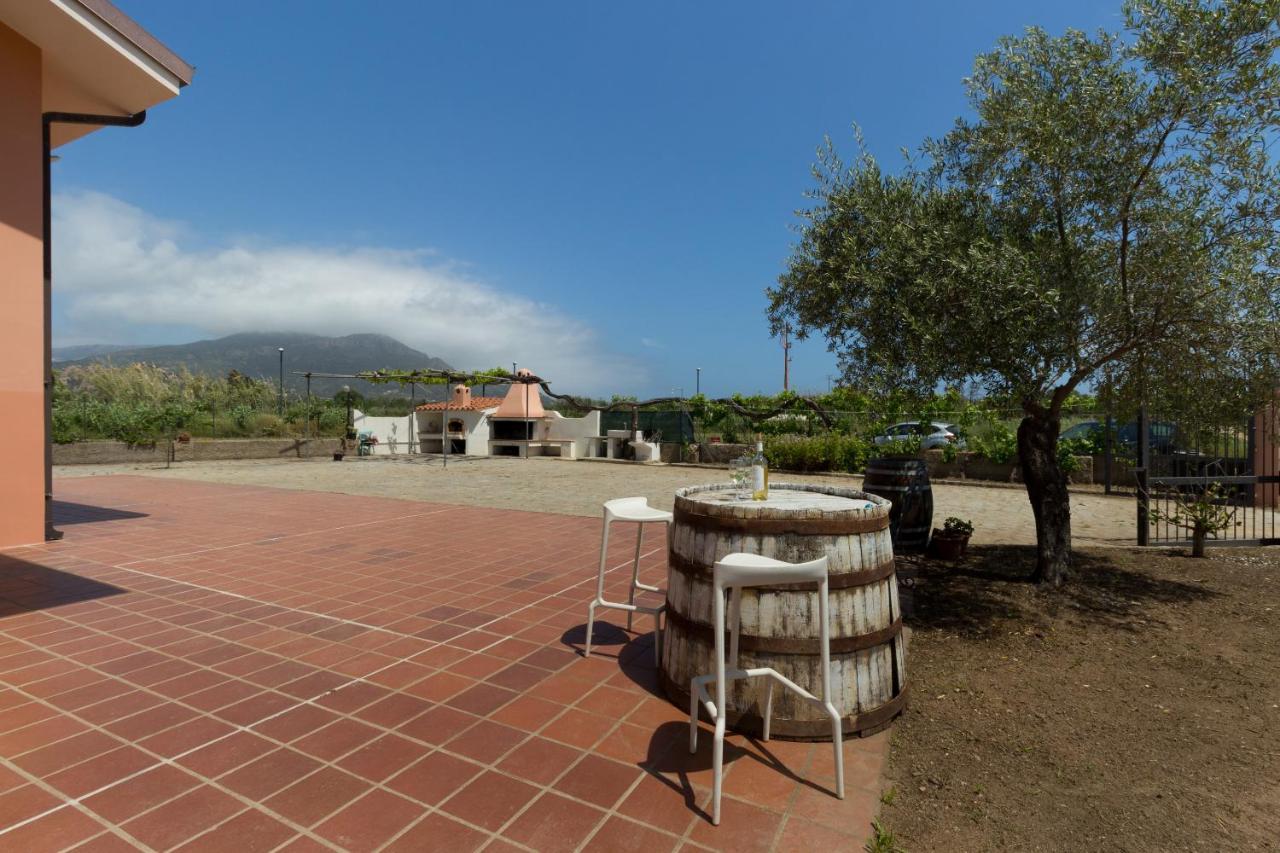 1 - Villa Is Orrosas - Apartments 1 - Sa Crai Apartments Sardinian Experience 로초라이 외부 사진